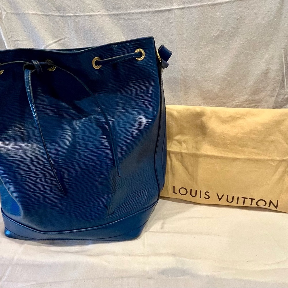 Striking Louis Vuitton Blue Epi Noe Bucket/ Shoulder Bag w/ Leather Tie Closure - Picture 2 of 11